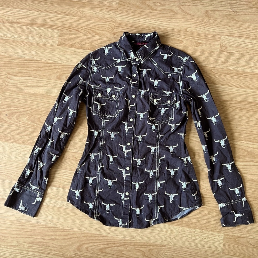 Rock & Roll Cowgirl Grey Button Up with Skulls